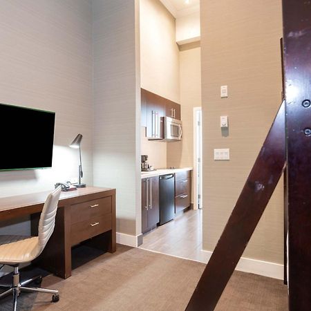 แซนด์แมน โฮเต็ล แอบบอตส์ฟอร์ด แอร์พอร์ต Hotel อับบอทส์ฟอร์ด ภายนอก รูปภาพ