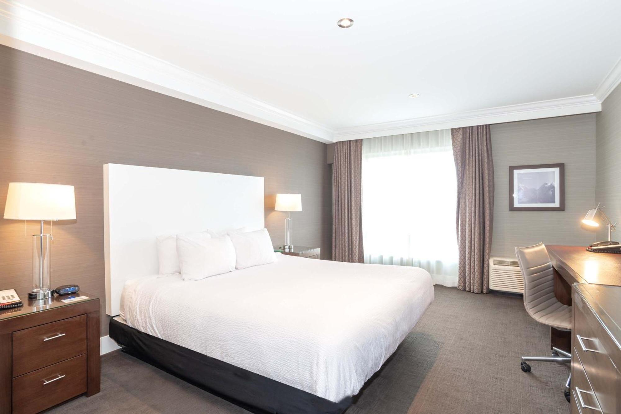 แซนด์แมน โฮเต็ล แอบบอตส์ฟอร์ด แอร์พอร์ต Hotel อับบอทส์ฟอร์ด ภายนอก รูปภาพ