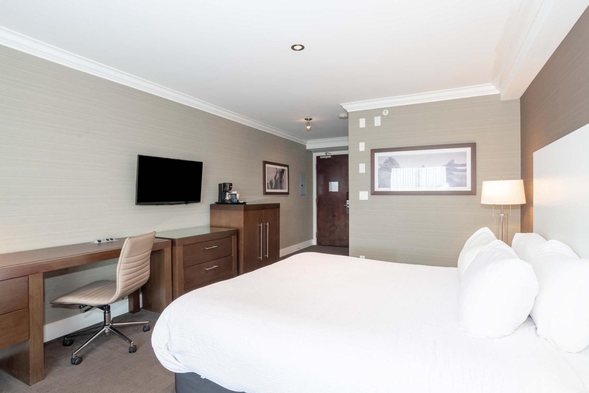 แซนด์แมน โฮเต็ล แอบบอตส์ฟอร์ด แอร์พอร์ต Hotel อับบอทส์ฟอร์ด ภายนอก รูปภาพ